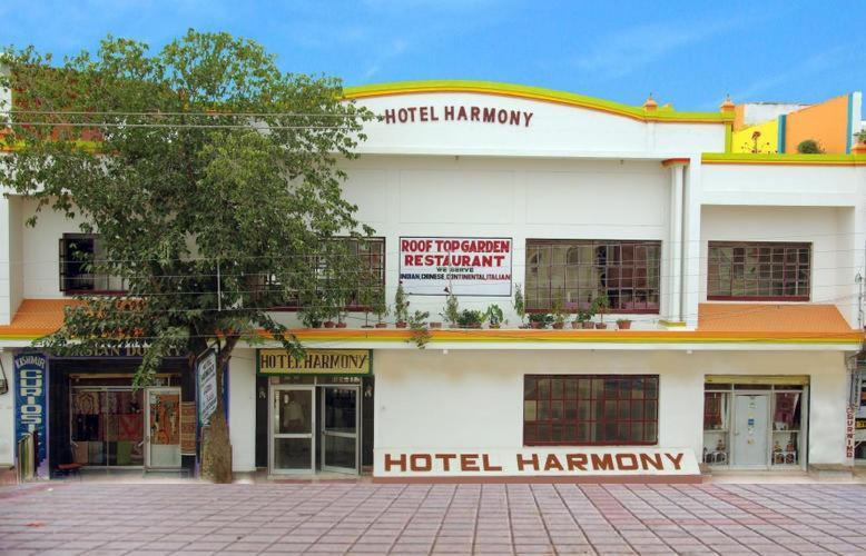 Hotel Harmony Кхаджурахо Экстерьер фото