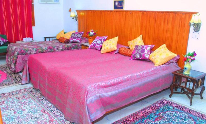 Hotel Harmony Кхаджурахо Экстерьер фото
