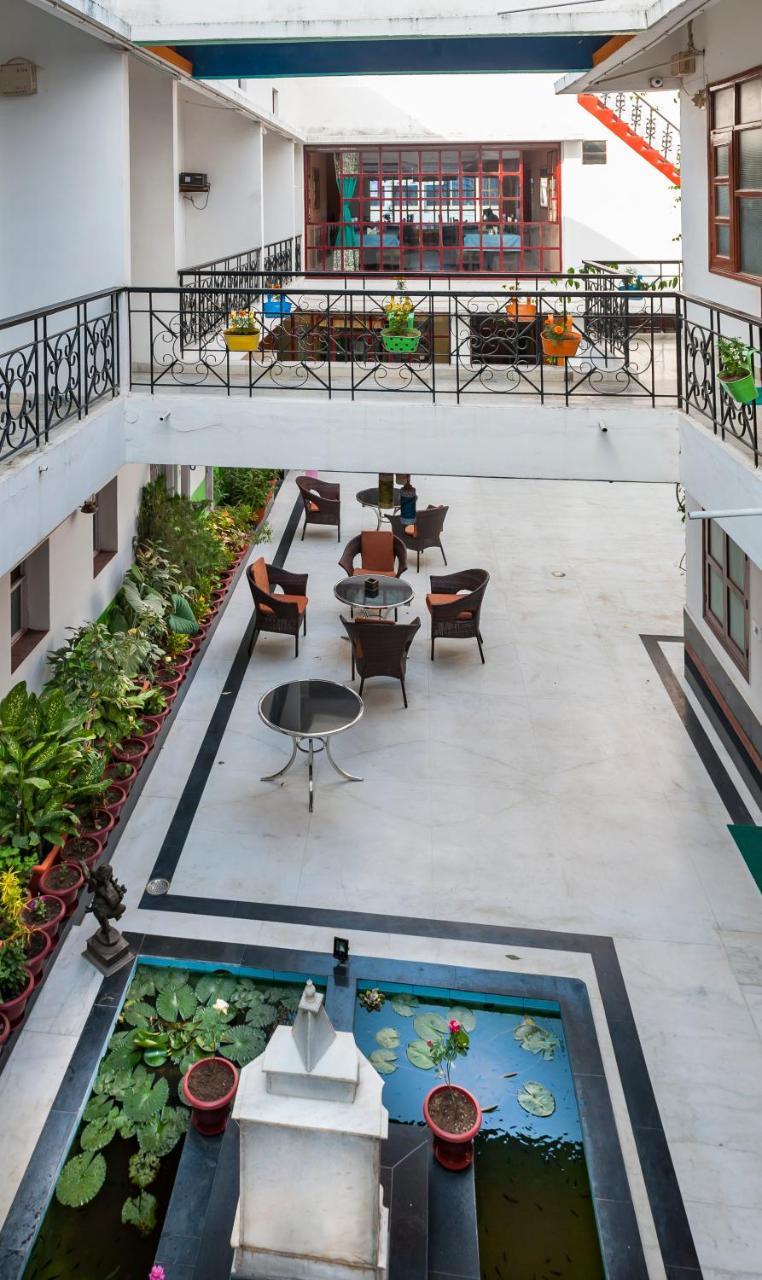 Hotel Harmony Кхаджурахо Экстерьер фото